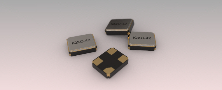 石英晶体SMD封装IQXC-42，尺寸长2mm x宽1,6mm x高0,5mm。用于印刷电路板